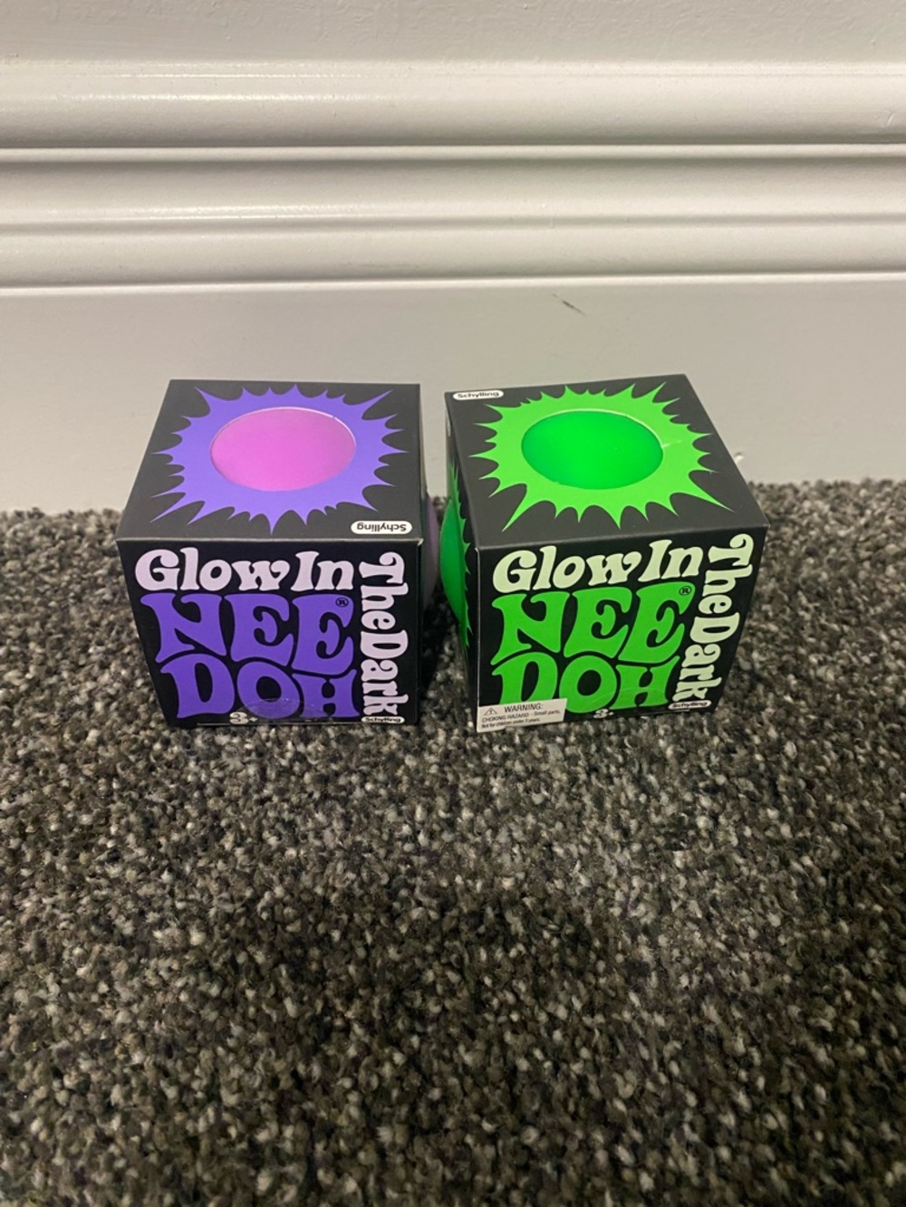 Set of 2 glow in the dark needohs green and purple